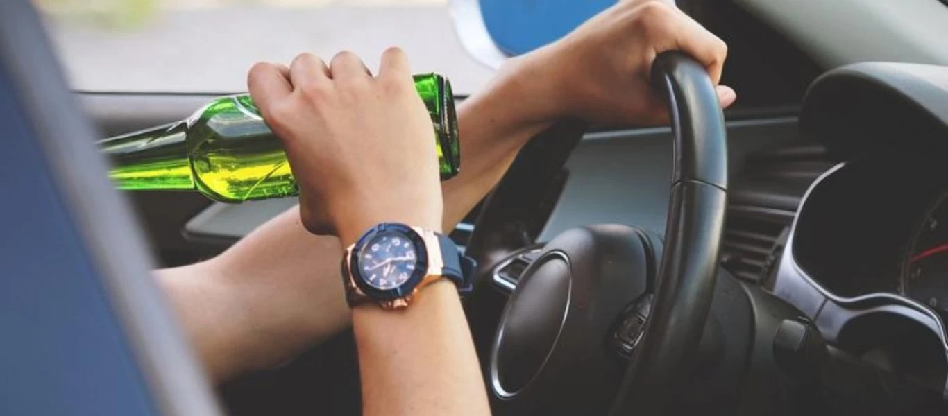 Λουτράκι: Μεθυσμένη οδηγός παρέσυρε ντελιβερά και στην συνέχεια τραυμάτισε σοβαρά 70χρονη